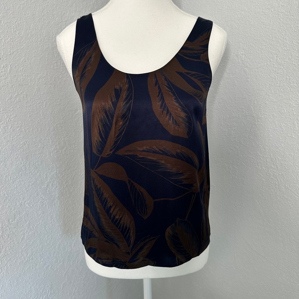 Vince. Palm‎ Leaf Satin Scoop Neck tank Women's XS